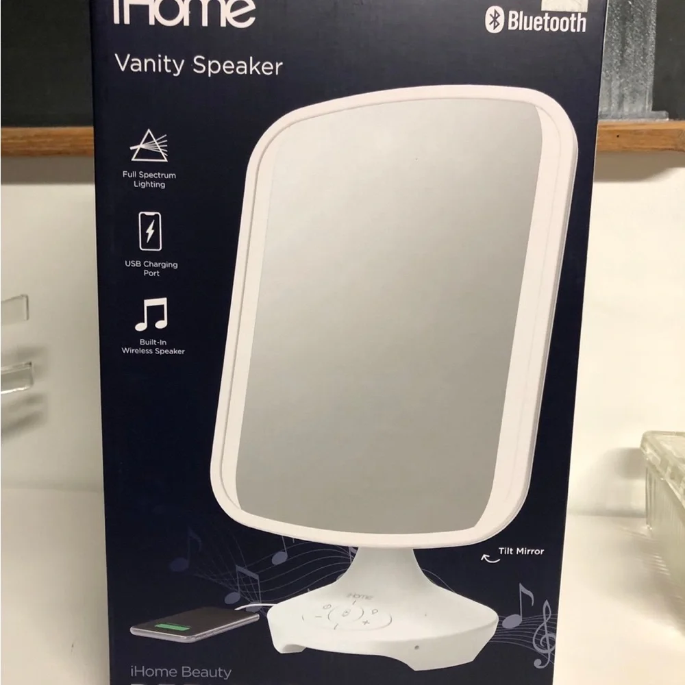 💡 iHome Vanity Mirror w/ Bluetooth, Speakerphone & USB Charging 💄